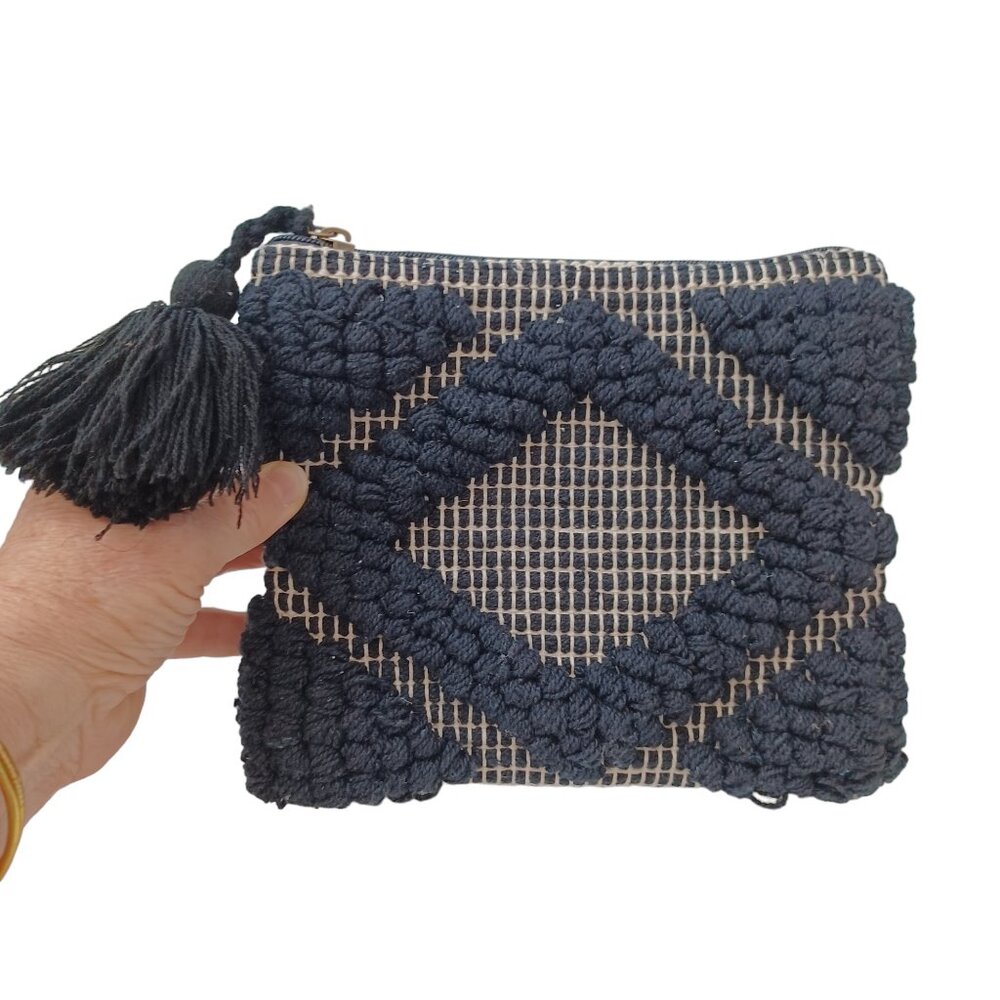 World Market Pouch Wristlet Mini Bag‎ Woven Boho Aztec Black White Zip Top